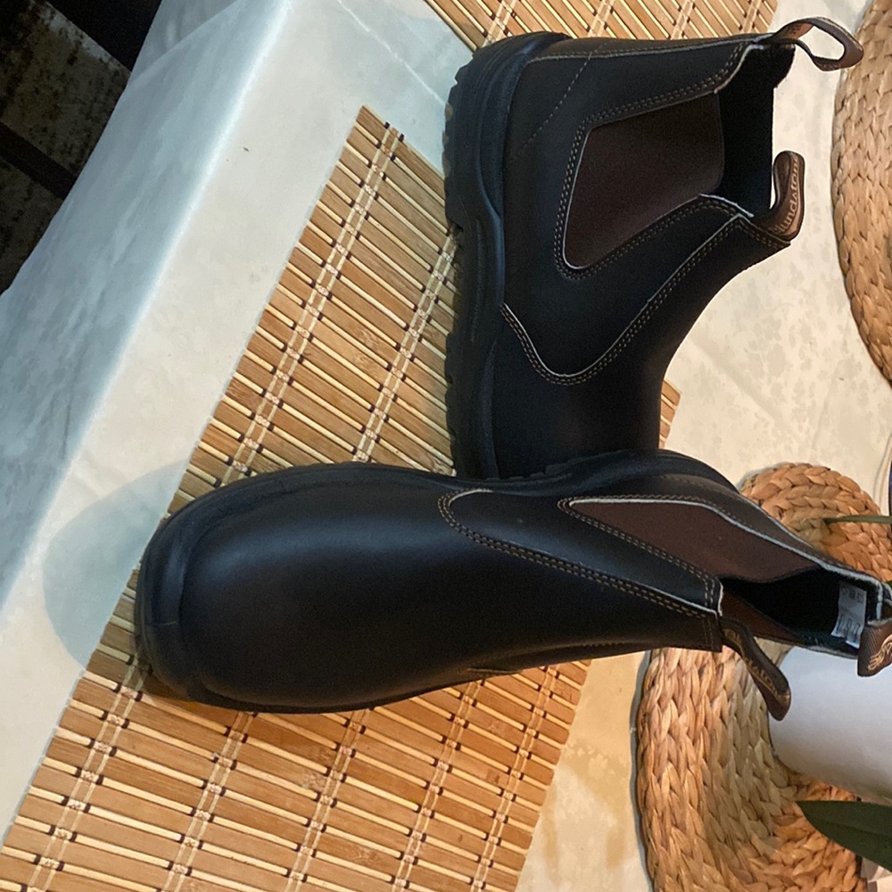 *** Blundstone Chelsea***